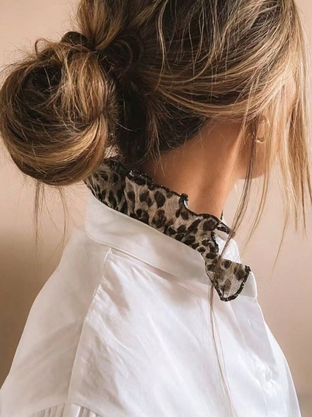 White Casual Women's Leopard Print Splice Collar Shirt - Picture 5 of 6